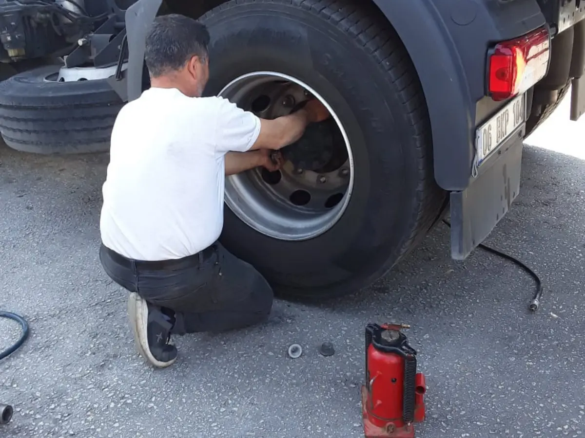 Erzin Oto Lastikçi